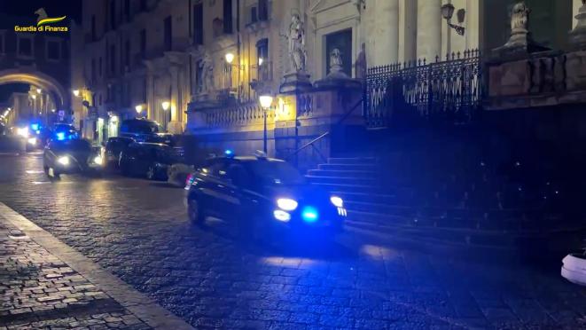 Mafia, i soldi dei Santapaola: tutto sul colletto bianco arrestato LINK