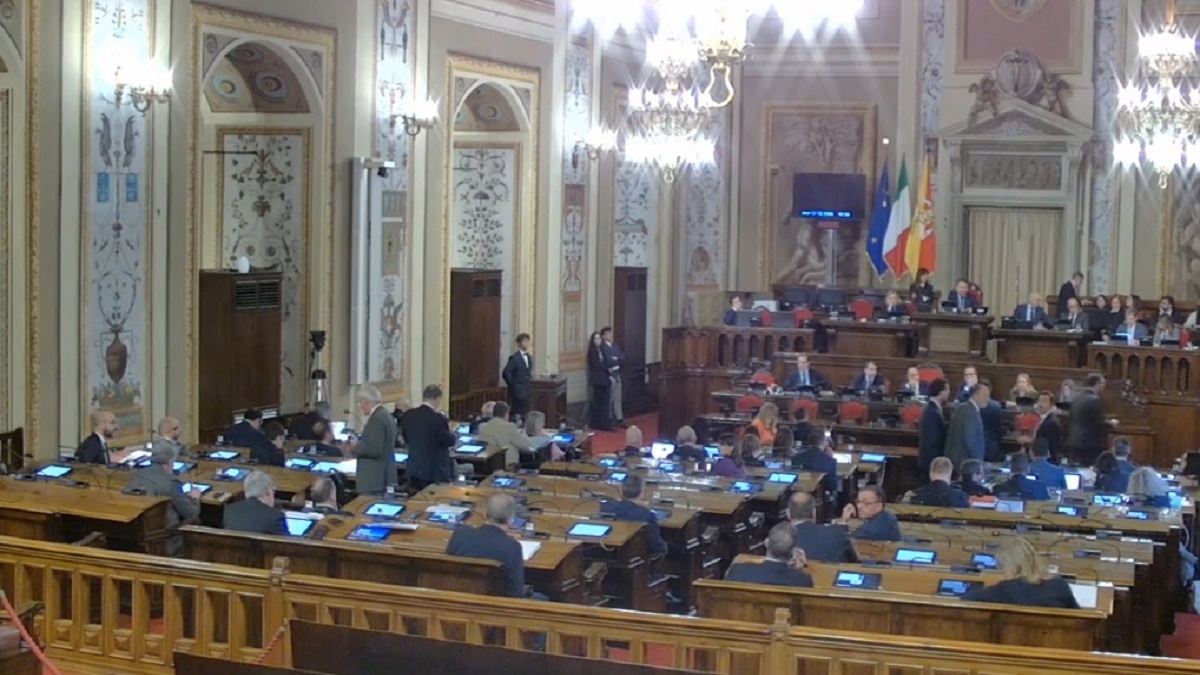 Finanziaria, spunta l’emendamento “Topolino”: tensione nell’opposizione